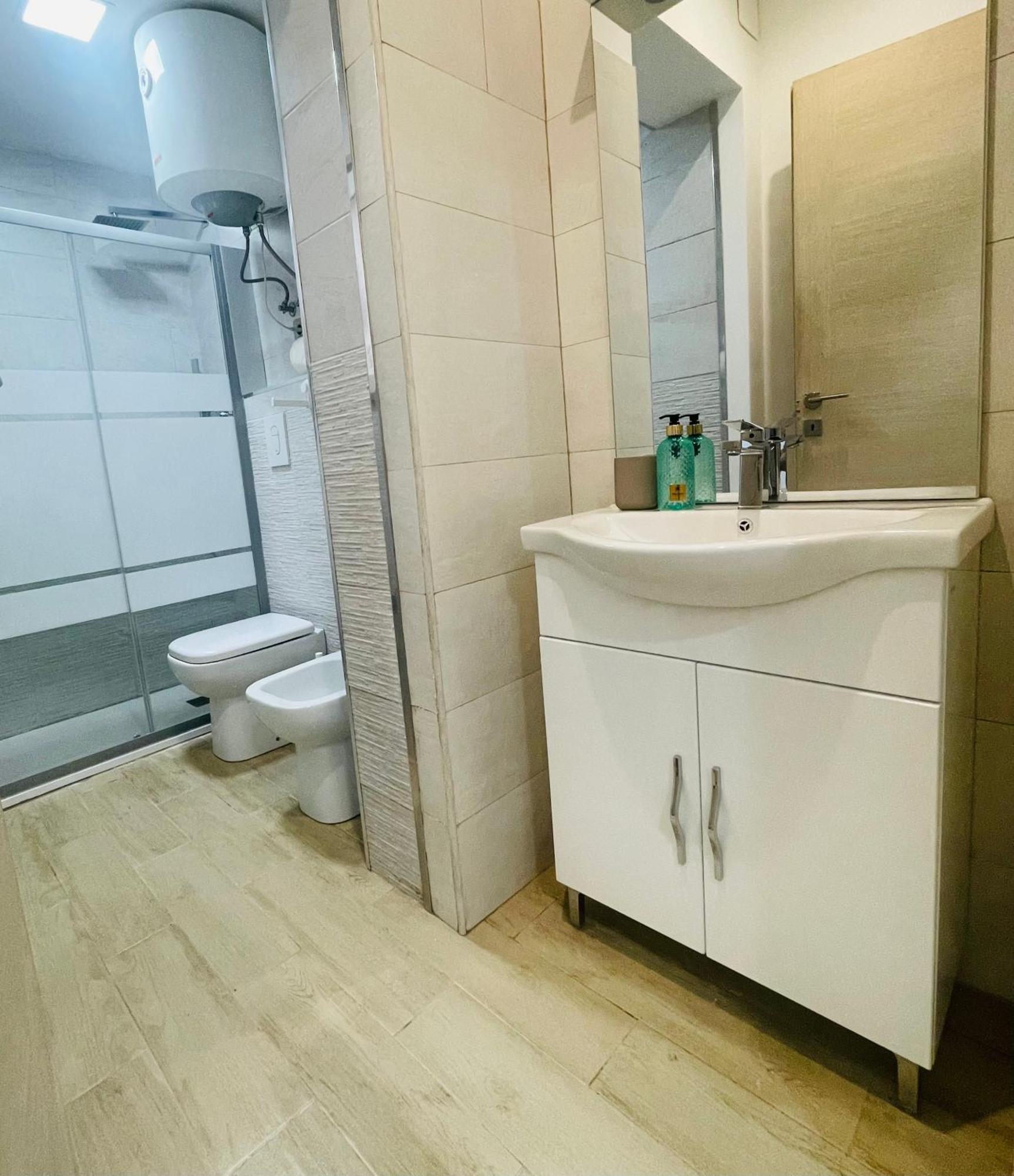La Cattaro Villa Bari Bagian luar foto